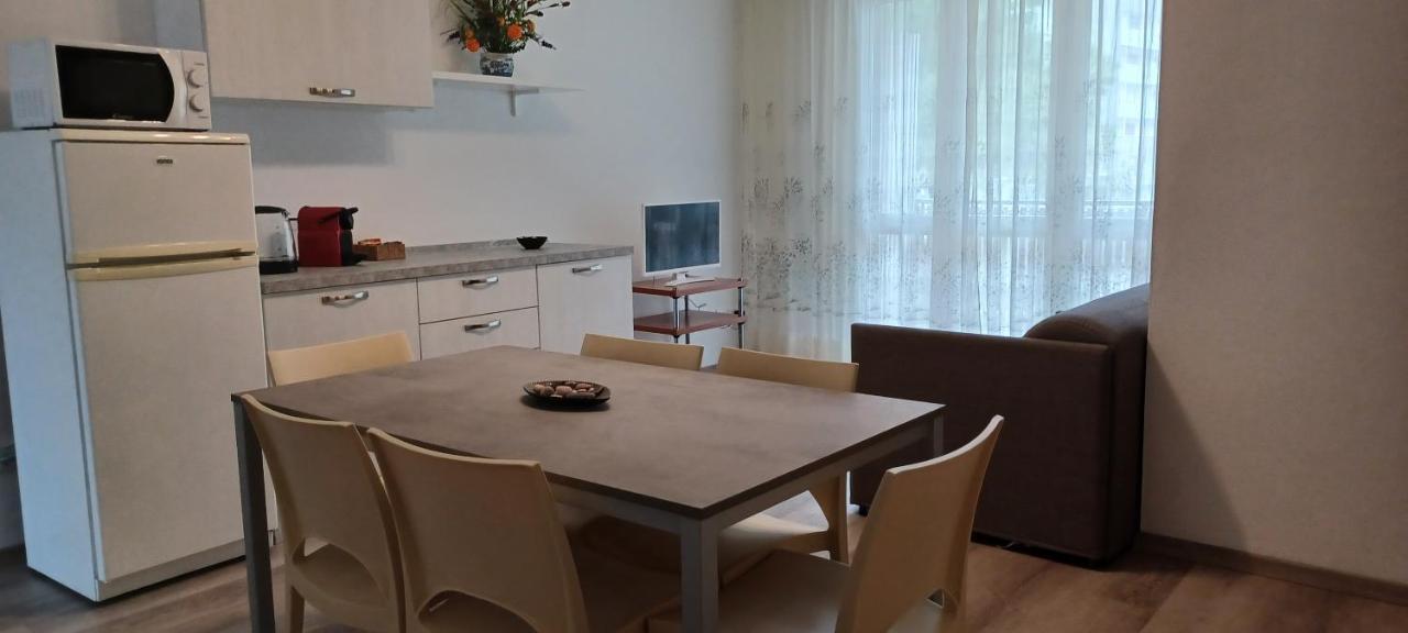 Casa Bivi - Apartments With 1 And 2 Bedrooms - Click Here For More Availabilities Lignano Sabbiadoro Eksteriør billede