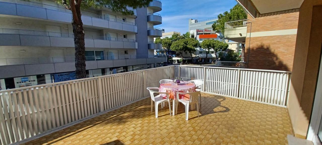 Casa Bivi - Apartments With 1 And 2 Bedrooms - Click Here For More Availabilities Lignano Sabbiadoro Eksteriør billede