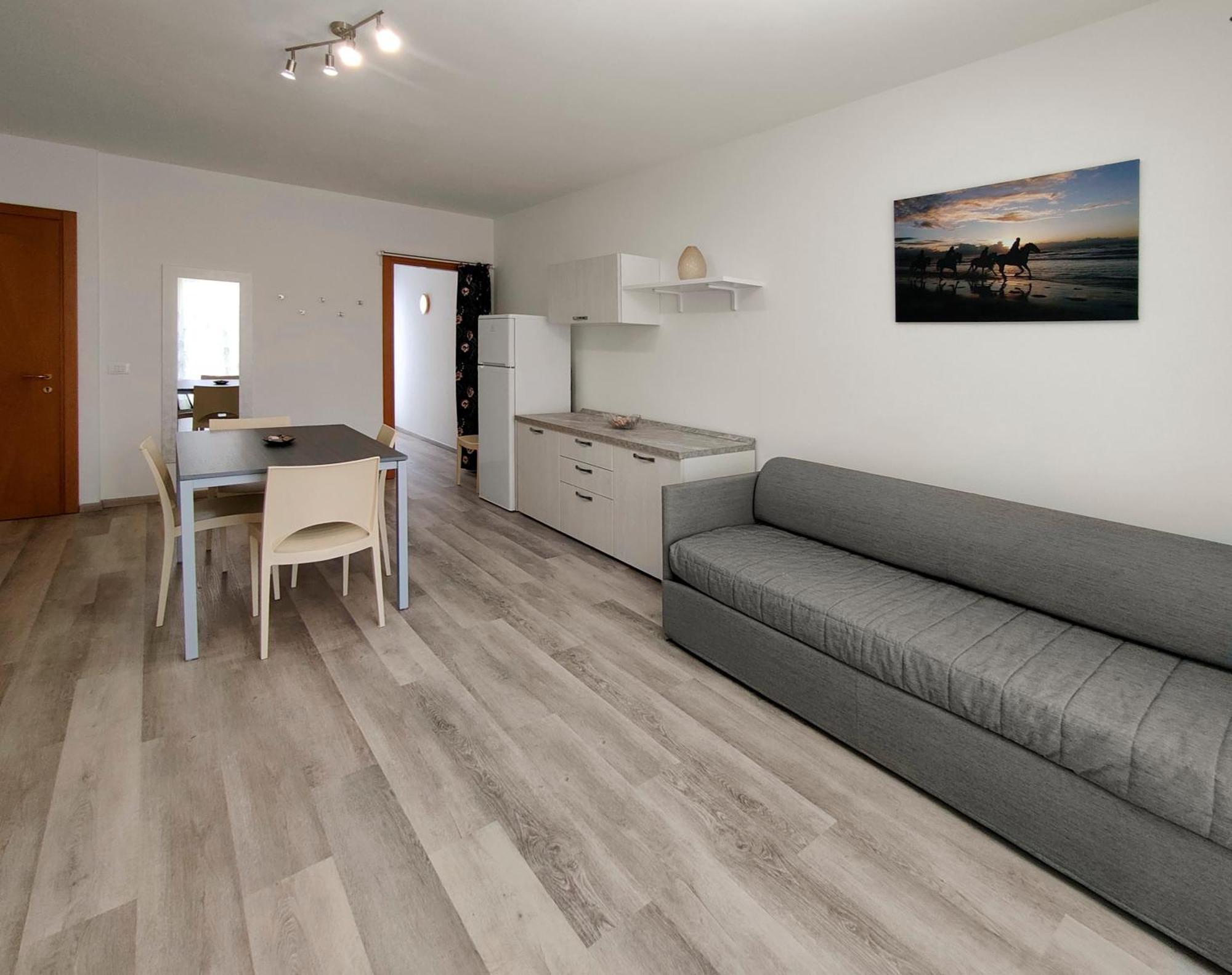 Casa Bivi - Apartments With 1 And 2 Bedrooms - Click Here For More Availabilities Lignano Sabbiadoro Eksteriør billede